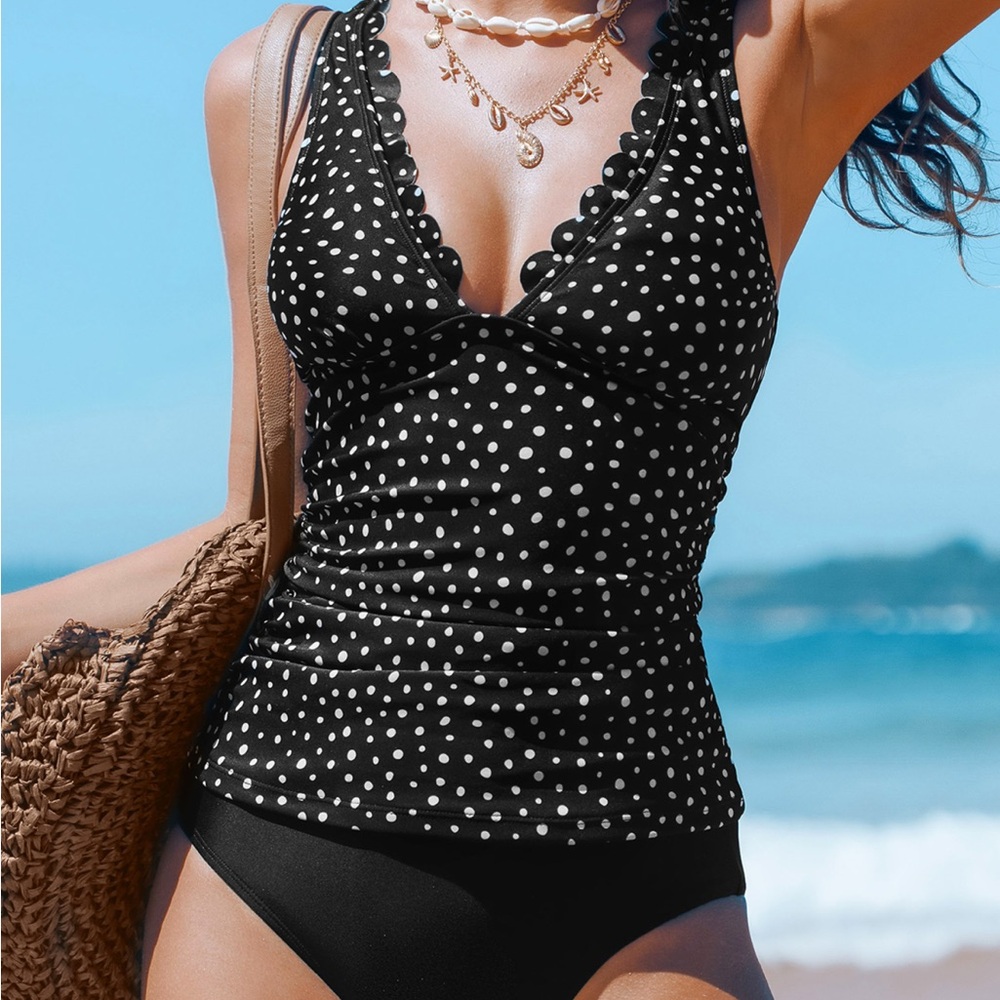 Cupshe Black and White Polka Dot One Piece Swimsuit